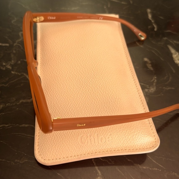 Chloe sunglasses with sleeve. Only worn ones or twice. - Picture 3 of 3